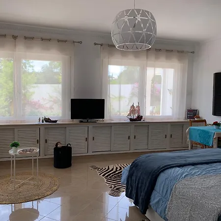 Holiday home De La Casa Paraiso Avec, En Plus, Terrasse Privative Exterieure Semi Couverte Equipee D'un Salon D'un Coin Repas D'une Kitchenette, La Grande Piscine Et Les Jardins Sont Partages, A Proximite Des Plages De Fuseta Et De La Ria Formosa Moncarapacho