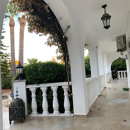 Holiday home De La Casa Paraiso Avec, En Plus, Terrasse Privative Exterieure Semi Couverte Equipee D'un Salon D'un Coin Repas D'une Kitchenette, La Grande Piscine Et Les Jardins Sont Partages, A Proximite Des Plages De Fuseta Et De La Ria Formosa *