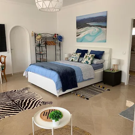 De La Casa Paraiso Avec, En Plus, Terrasse Privative Exterieure Semi Couverte Equipee D'un Salon D'un Coin Repas D'une Kitchenette, La Grande Piscine Et Les Jardins Sont Partages, A Proximite Des Plages De Fuseta Et De La Ria Formosa Holiday home *