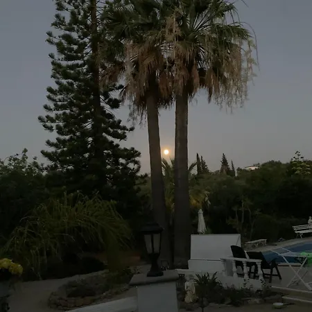 Prázdninový dům De La Casa Paraiso Avec, En Plus, Terrasse Privative Exterieure Semi Couverte Equipee D'un Salon D'un Coin Repas D'une Kitchenette, La Grande Piscine Et Les Jardins Sont Partages, A Proximite Des Plages De Fuseta Et De La Ria Formosa *