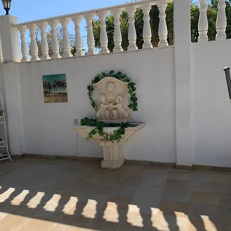 De La Casa Paraiso Avec, En Plus, Terrasse Privative Exterieure Semi Couverte Equipee D'un Salon D'un Coin Repas D'une Kitchenette, La Grande Piscine Et Les Jardins Sont Partages, A Proximite Des Plages De Fuseta Et De La Ria Formosa Prázdninový dům