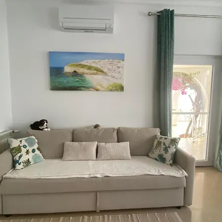 De La Casa Paraiso Avec, En Plus, Terrasse Privative Exterieure Semi Couverte Equipee D'un Salon D'un Coin Repas D'une Kitchenette, La Grande Piscine Et Les Jardins Sont Partages, A Proximite Des Plages De Fuseta Et De La Ria Formosa Holiday home *