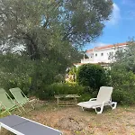 De La Casa Paraiso Avec, En Plus, Terrasse Privative Exterieure Semi Couverte Equipee D'un Salon D'un Coin Repas D'une Kitchenette, La Grande Piscine Et Les Jardins Sont Partages, A Proximite Des Plages De Fuseta Et De La Ria Formosa Casa vacanze *